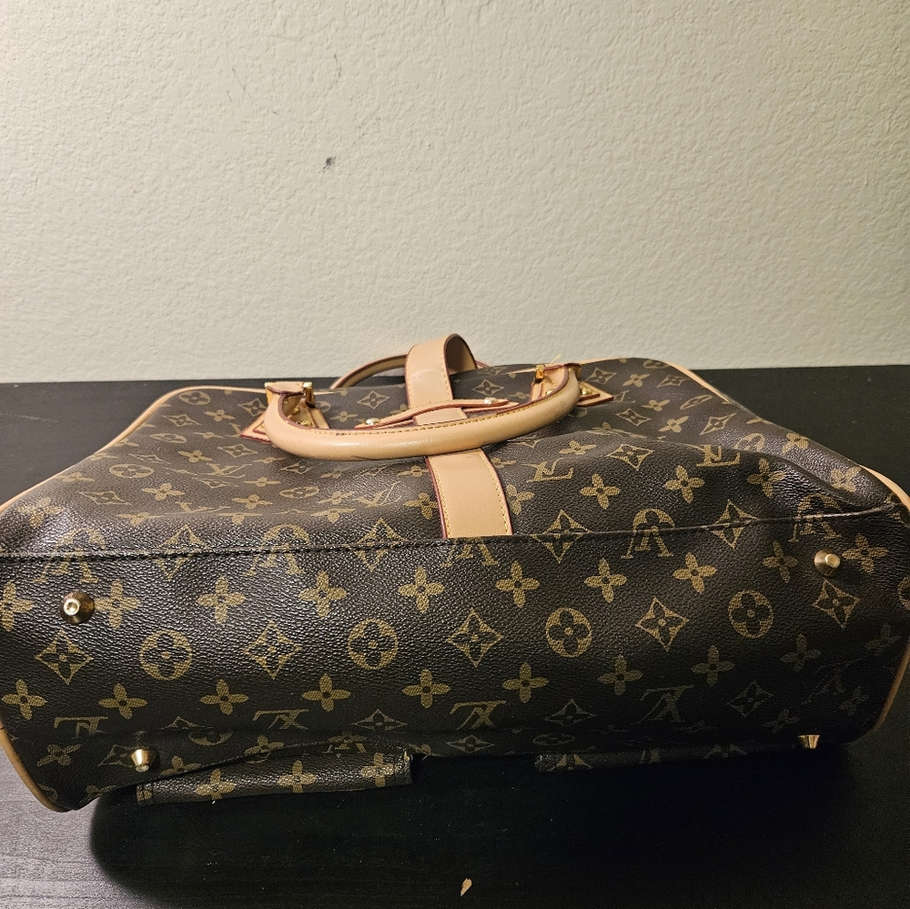 Louis Vuitton Manhattan Cloth Handbag - Picture 9 of 10